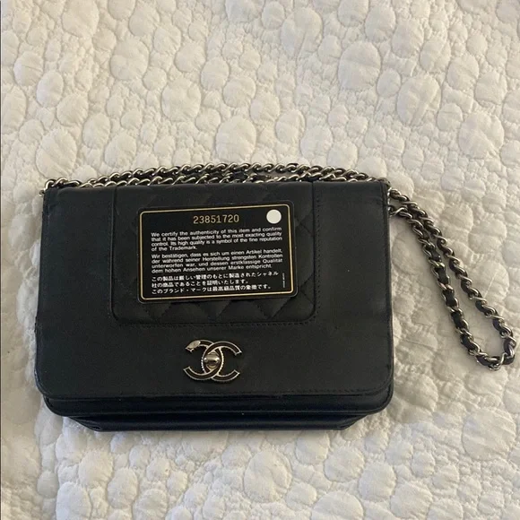 Chic Black Quilted Chain Bag - Picture 4 of 10